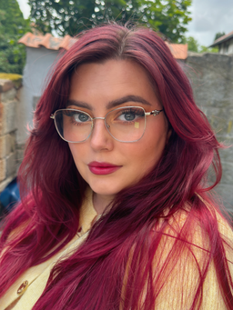 Die Brille ist edel und lässt sich zu vielen Outfits kombinieren.1