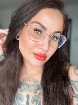 Besonders gut gefällt mir die seitliche Gestaltung der Brille, die seh2