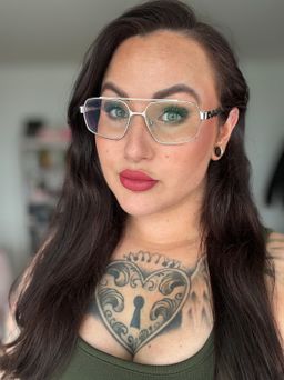 Das Kauferlebnis war angenehm und einfach und ich bin sehr zufrieden.2