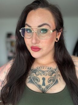 Die Gläser sind klar und bequem im Büro zu tragen.1