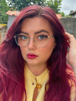 Die Brille ist edel und lässt sich zu vielen Outfits kombinieren.0