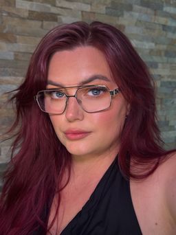 Die Brille ist leicht und angenehm zu tragen. Gelobt!0