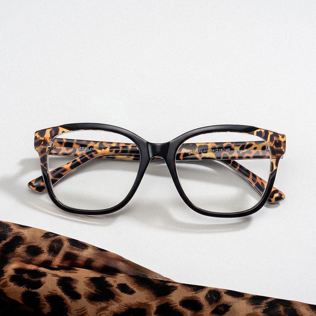 Ivy Eckige Brille in Schwarz | ZEELOOL2