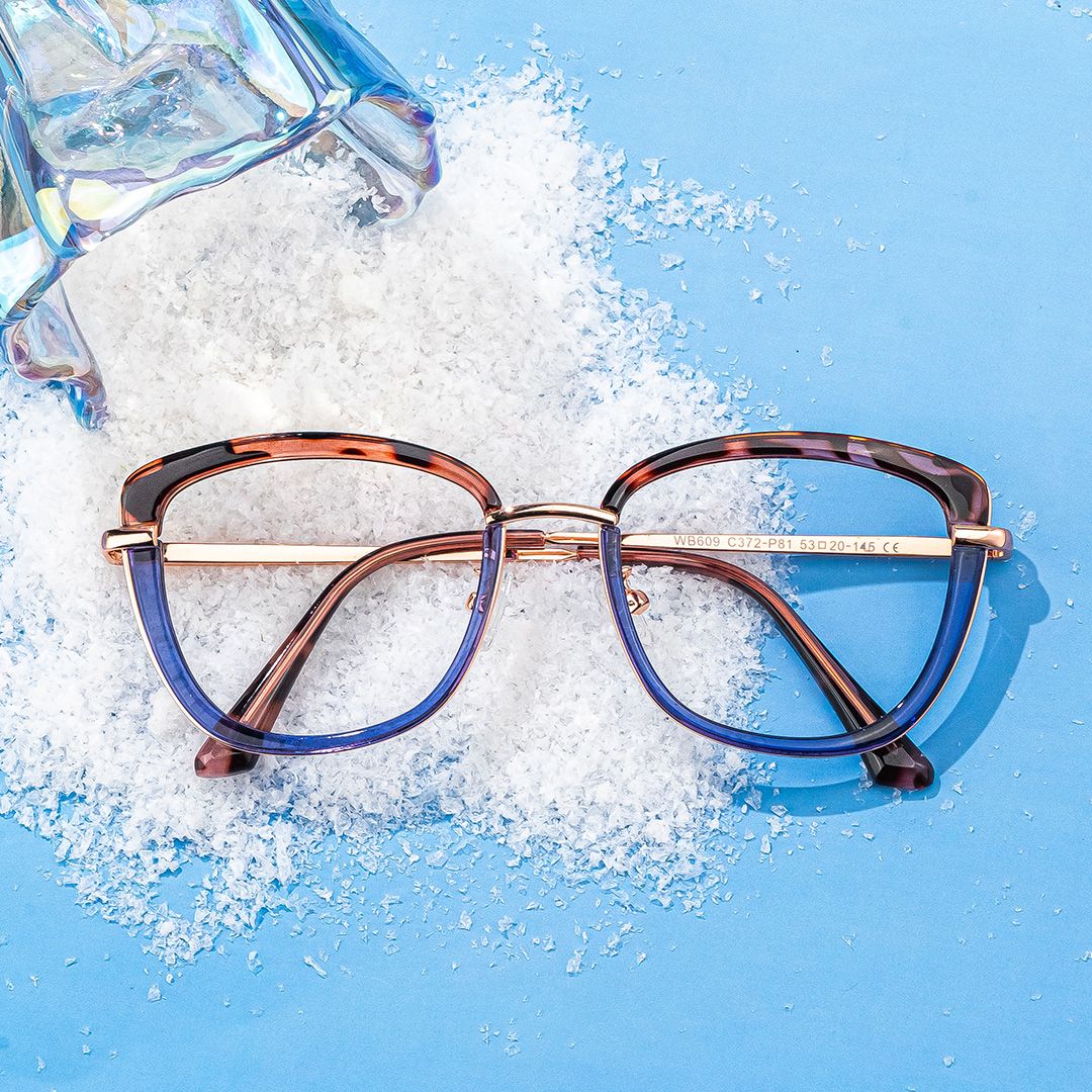 Adriana Blau Rechteckig Brille2