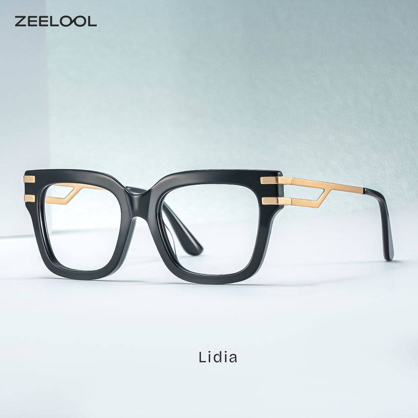 Lidia Schwarz Quadratisch Brille
