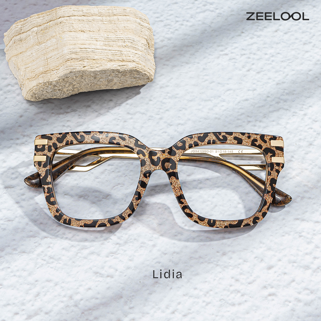 Lidia Braun-Leo Quadratisch Brille1