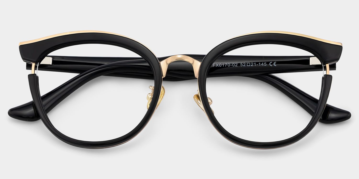Laraine Schwarz Cat Eye Brille1