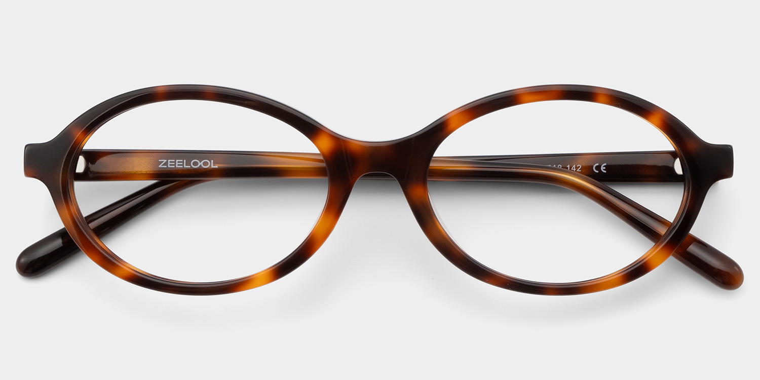 Everly Tortoise Oval Brille3