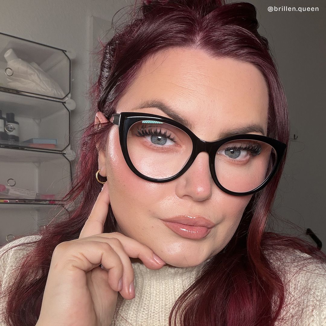 Kiera Schwarz Cateye Brille7