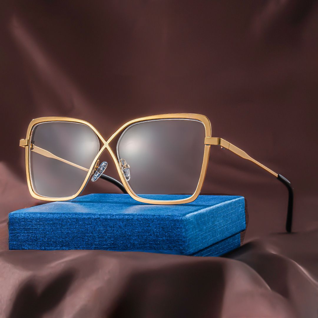 Racquel Gold Quadratisch Metall Brille1