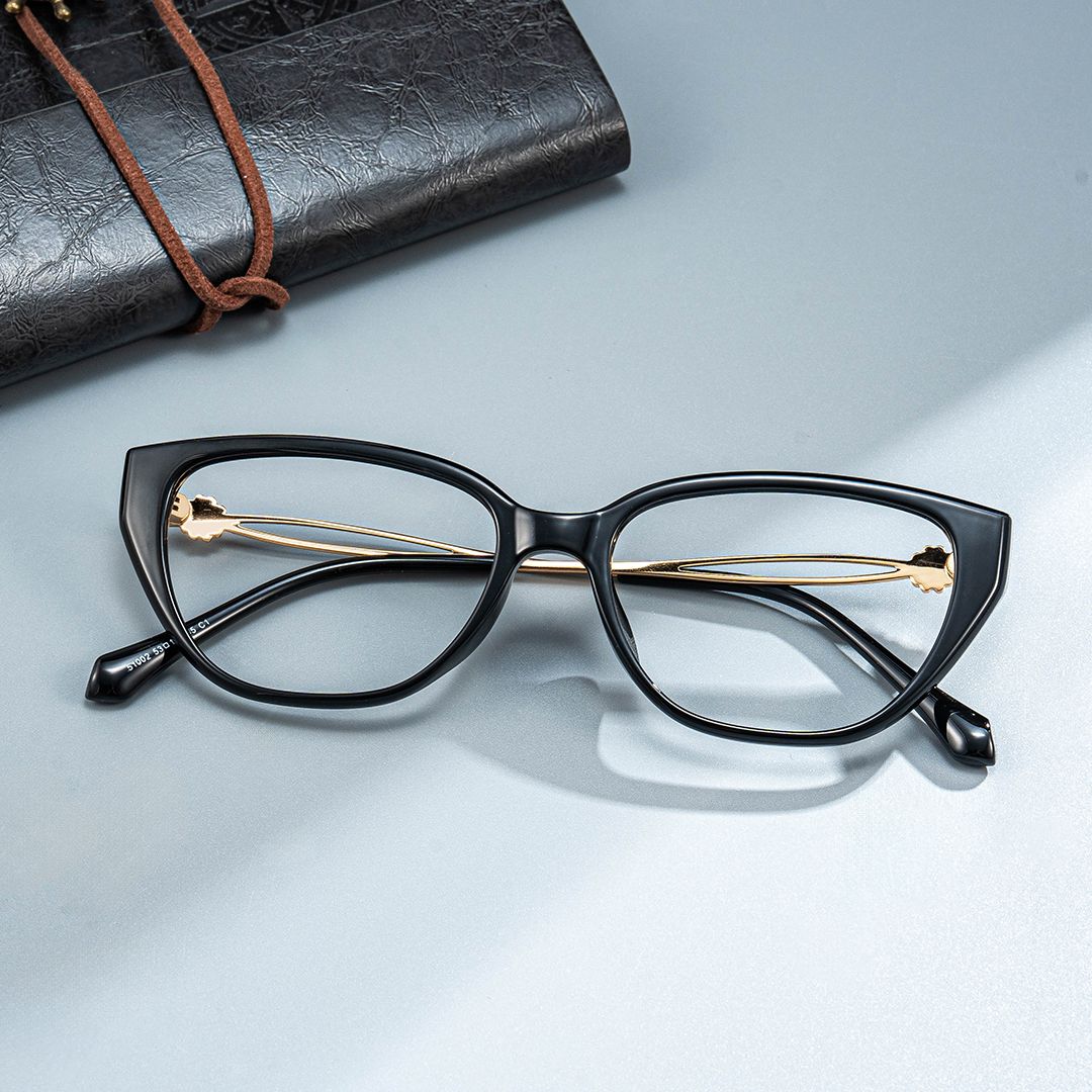 Anna Schwarz Schmetterling Brille1