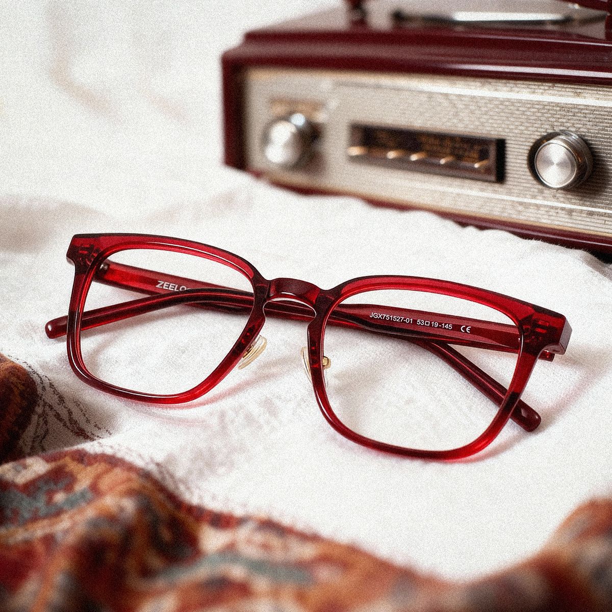 Hailey Rot Quadratisch Brille2