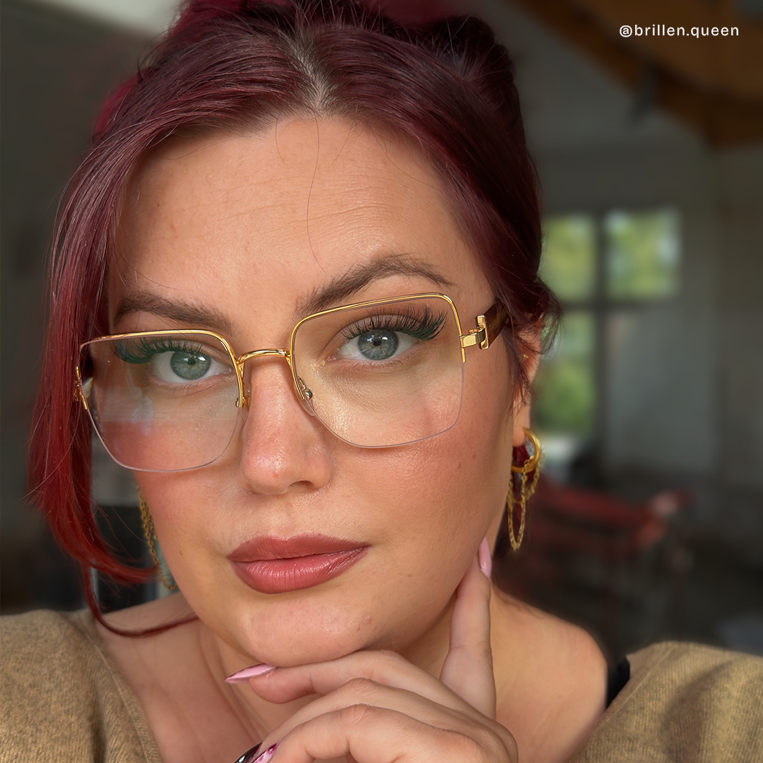 Lauren Gold Quadratisch Brille7