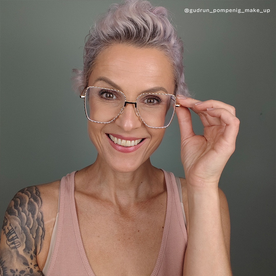 Teri Gold Pilot Brille4