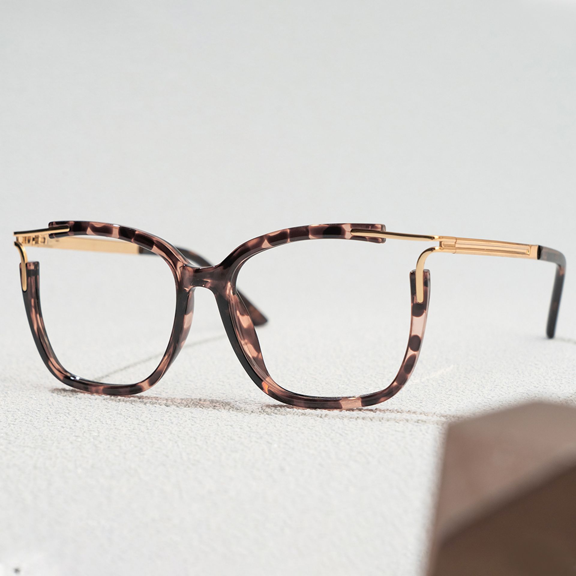 Nuriama Braun-Tortoise Cateye Brille1
