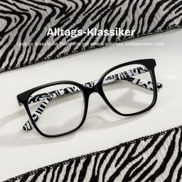 Caroline Schwarz Quadratisch Brille2