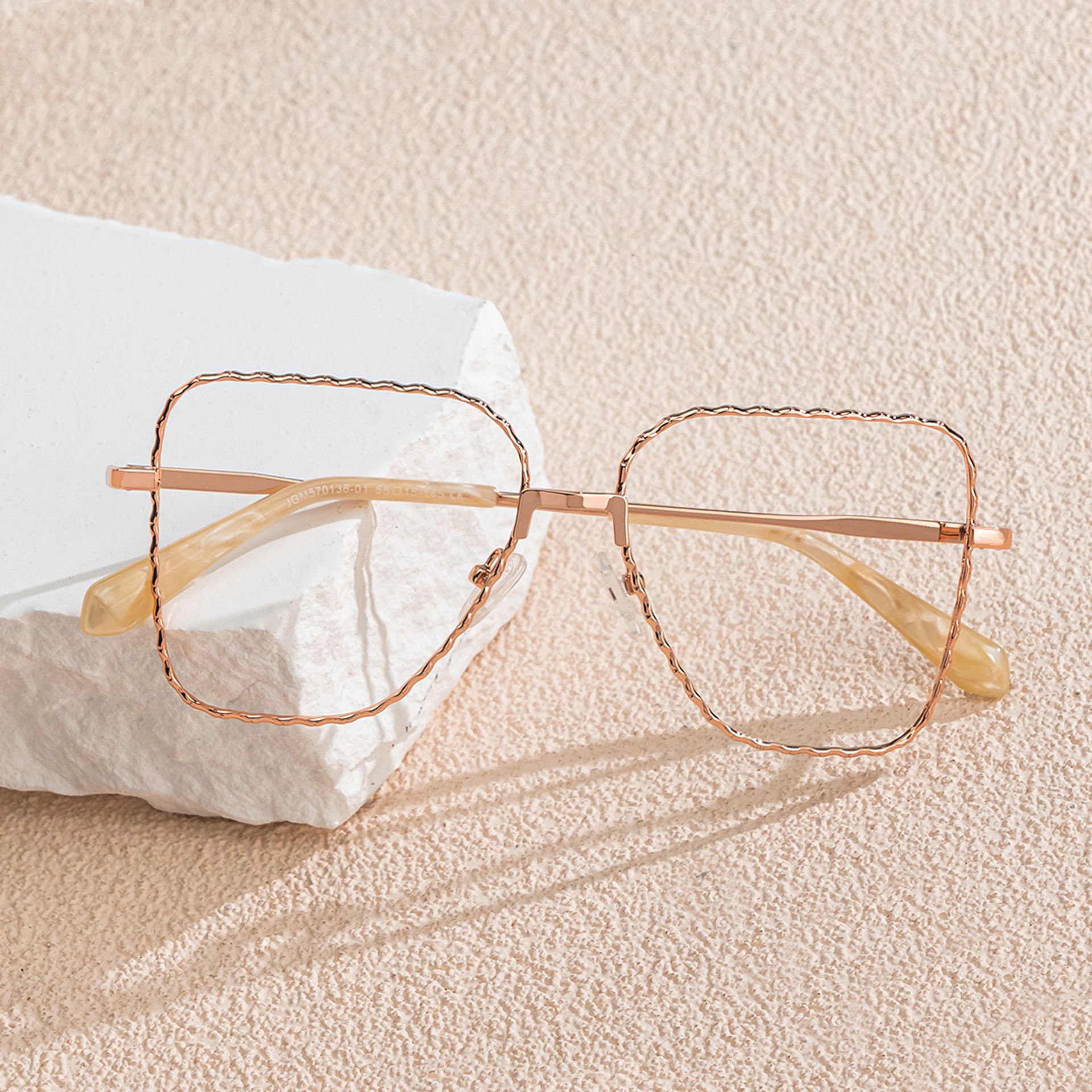 Teri Rosa-Gold Pilot Brille1