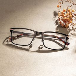 Roxana Braun Rechteckig Brille1