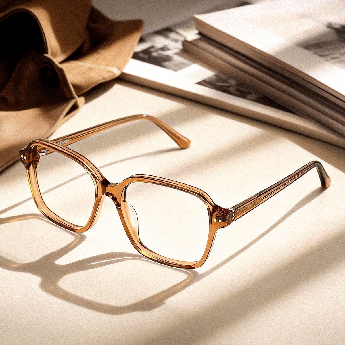 Clementine Braun Quadratisch Brille1