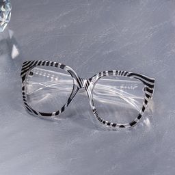 Trisha Schwarz-Weiß Quadratisch Brille1