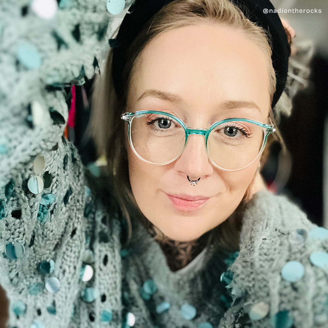 Yadejah Grün-Rosa Kristall Cateye Brille5