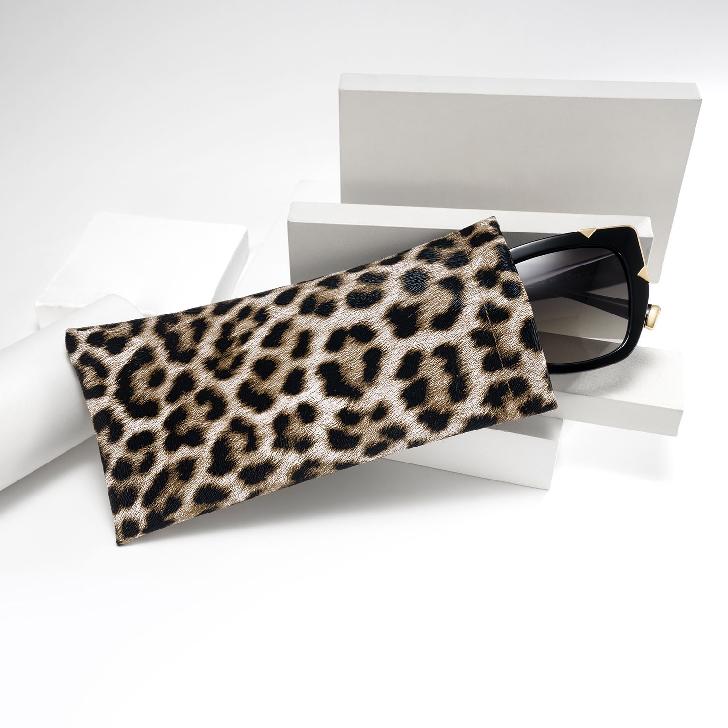 Tena Leopardenmuster Brillenetuis4