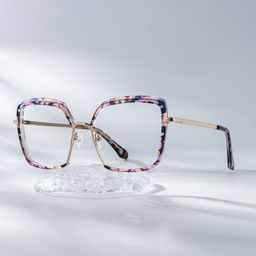 Chris Lila-Blumendruck Quadratisch Brille1