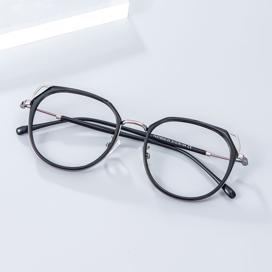Ofelia Schwarz Geometrisch Brille1