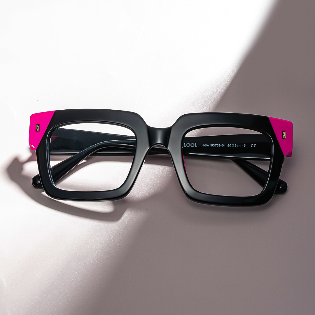 Sarah Schwarz Rechteckig Acetat Brille1