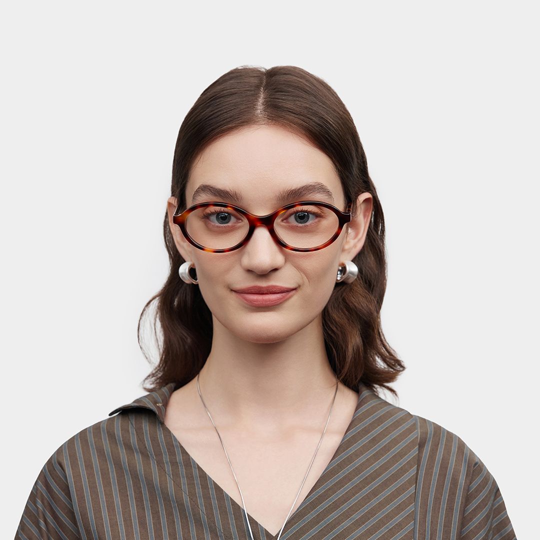 Everly Tortoise Oval Brille9