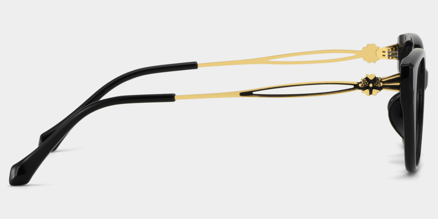 Anna Schwarz Schmetterling Brille4