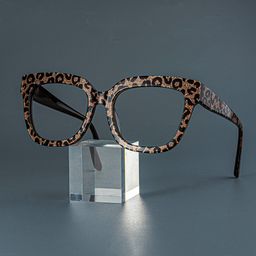 Yaniska Braun-Leo Quadratisch Brille1