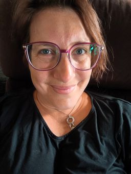 Ich war wirklich skeptisch, aber ich sehe super mit der Brille. Die Br0