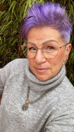 Quality: Leicht, gut verarbeitet. 
Prescription: Gleitsichtbrille
Pric0