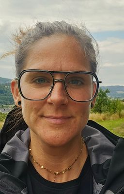 Muss sagen das ich vollkommen zufrieden bin. Preis Leistung ist top . 1