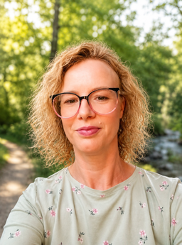 Super tolle Brille, habe sie in zwei mal. Einmal in hellen Frühlingsfa0