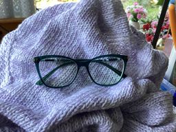 Erste Brille mit Sehstärke bei Zeelool, paßt perfekt, Sehstärke wie be0