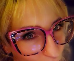 Mit Abstand meine Lieblingsbrille.
Passt perfekt und ist wunderschön v0