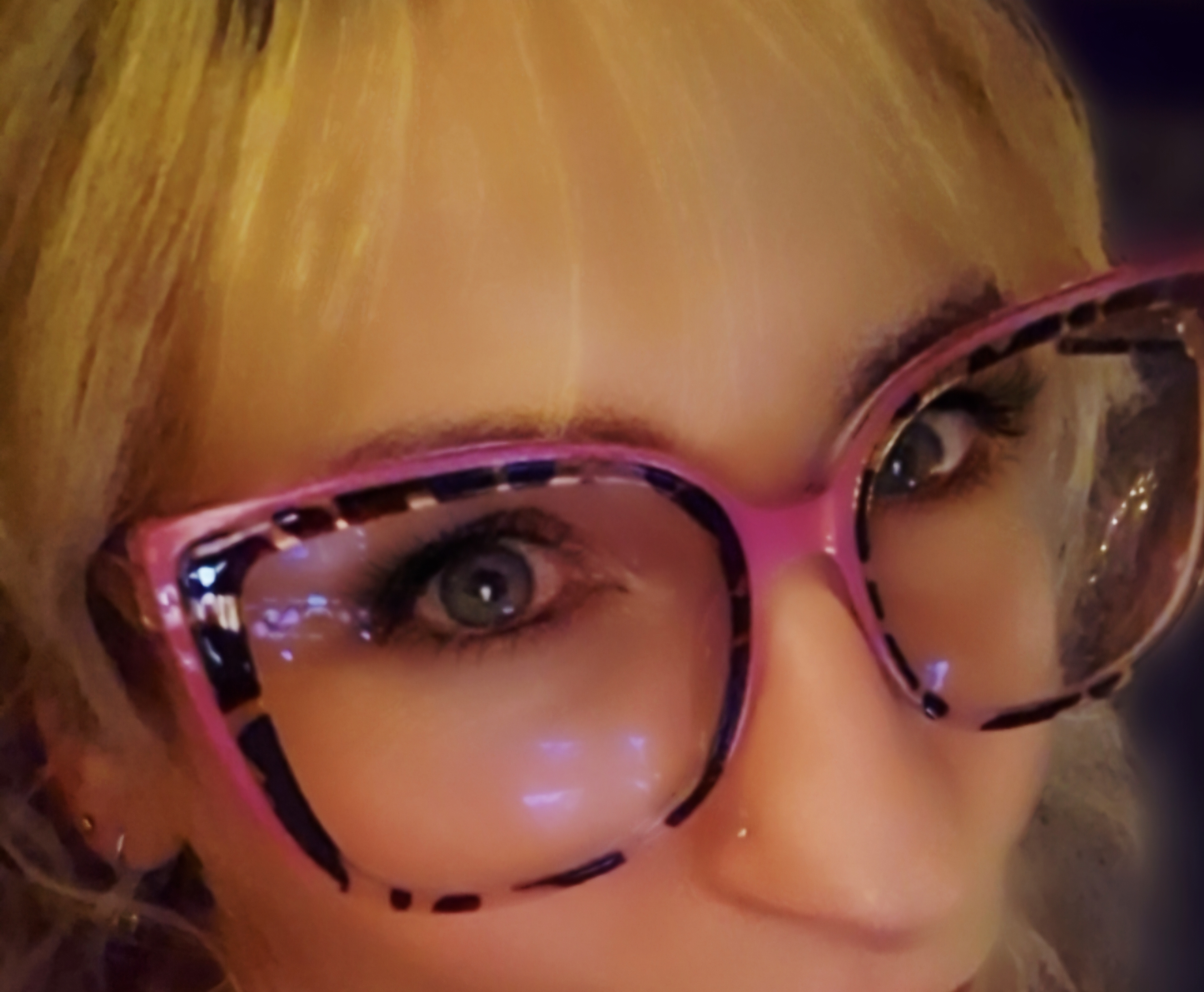 Mit Abstand meine Lieblingsbrille.
Passt perfekt und ist wunderschön v0