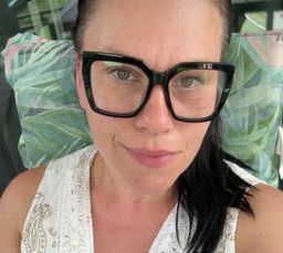 Diese Brille ist wie für mich gemacht . 
Alles perfekt0