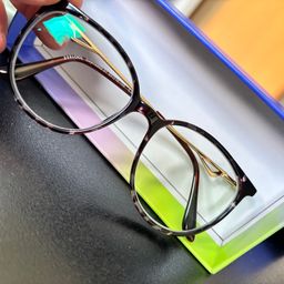 Ich habe die Babbage im Tortoise bestellt. Die Brille ist etwas größer2