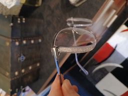 Super Brille zum super Preis 
Gute Qualität 
Werde definitiv noch mehr1