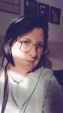 Wunderschöne Brille und sehr gute Qualität. Passt von der Sehstärke un0