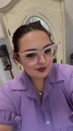 Super ausgefallene Brille. Ein absoluter Hingucker.0