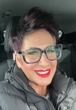 Tolle Brille die sehr elegant aussieht. Ich trage sie sehr gerne0