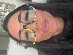 Ich liebe das Pilotenartige Design, 

Dazu die grelle Farbe von gelb /1