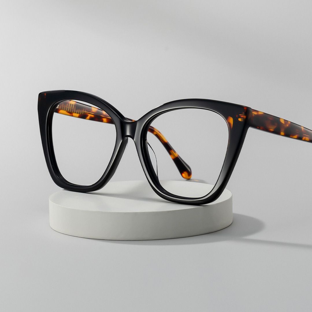 Kira Schwarze Brille mit Schmetterlingsrahmen Online | ZEELOOL0