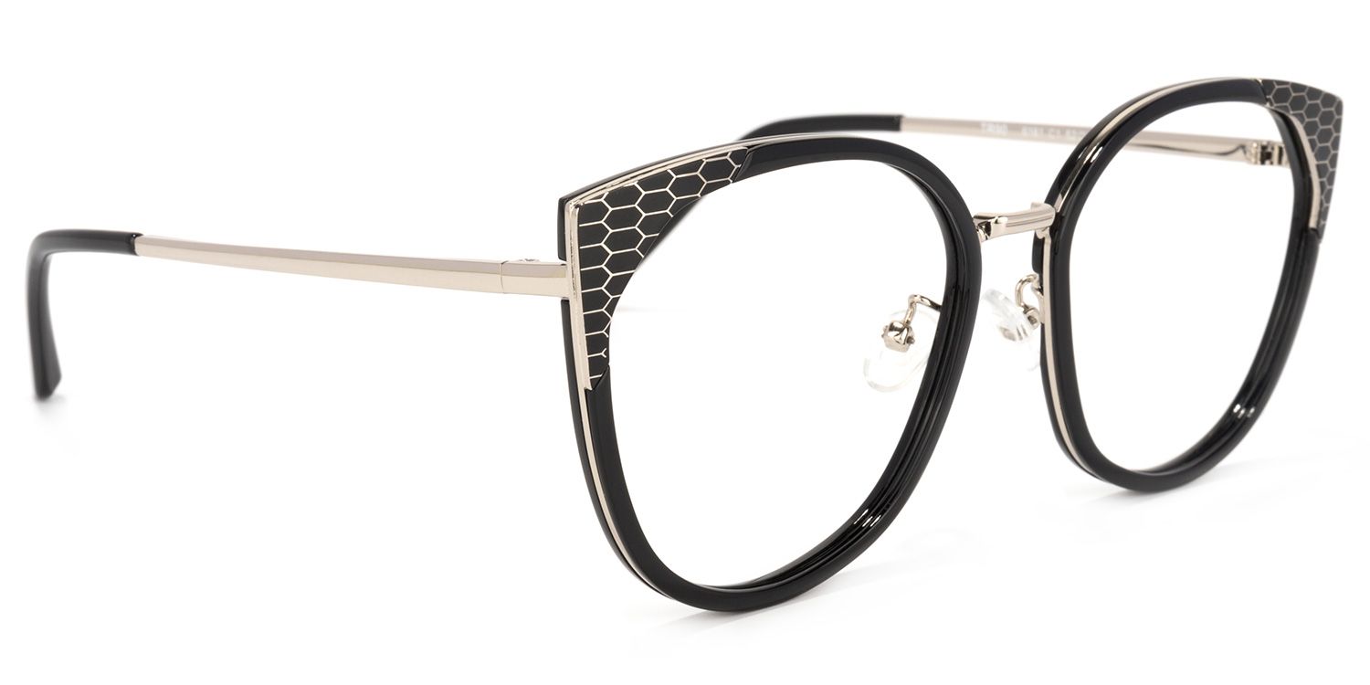 Yvette Schwarz Cat Eye Brille2