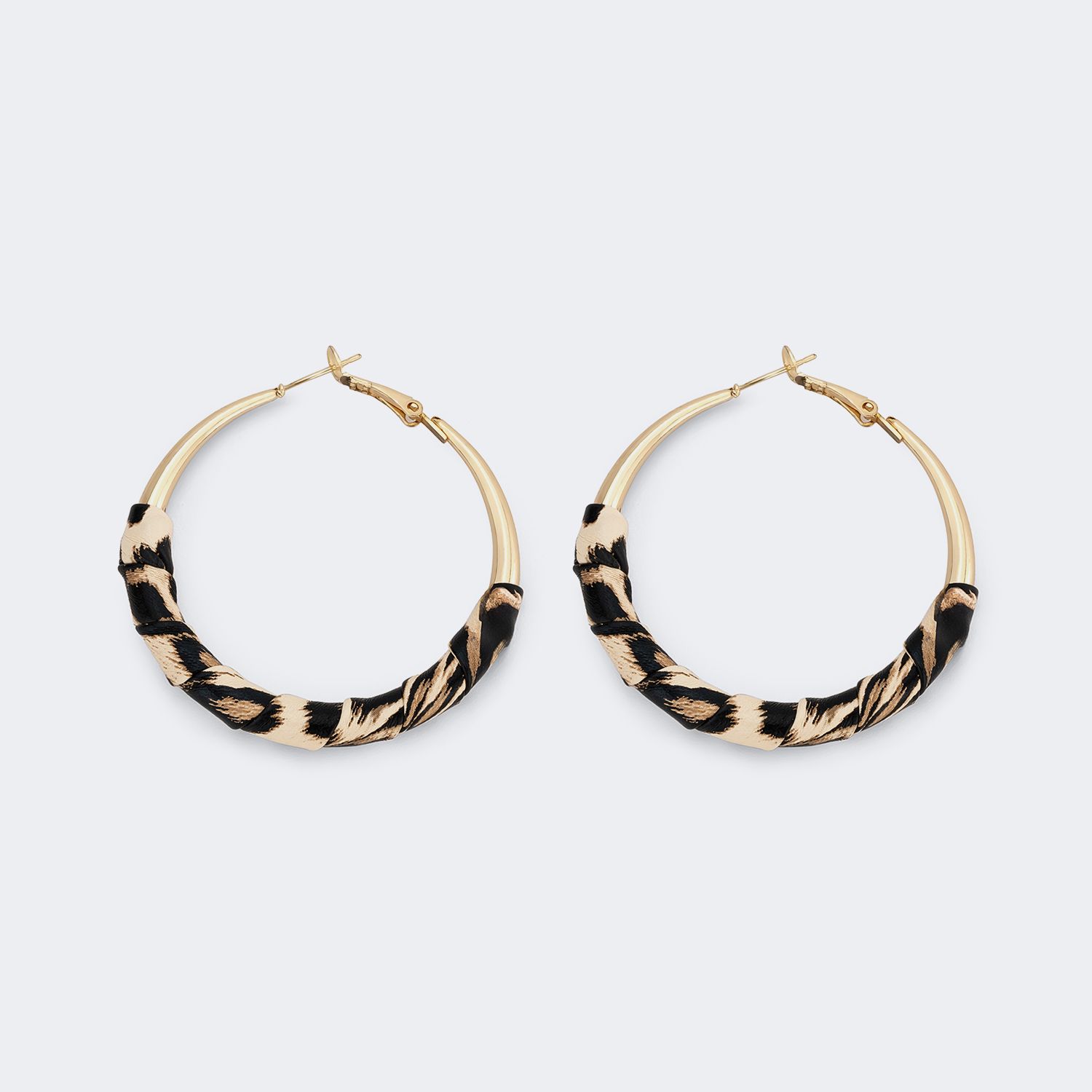 Tina Braun-Leo Ohrring1