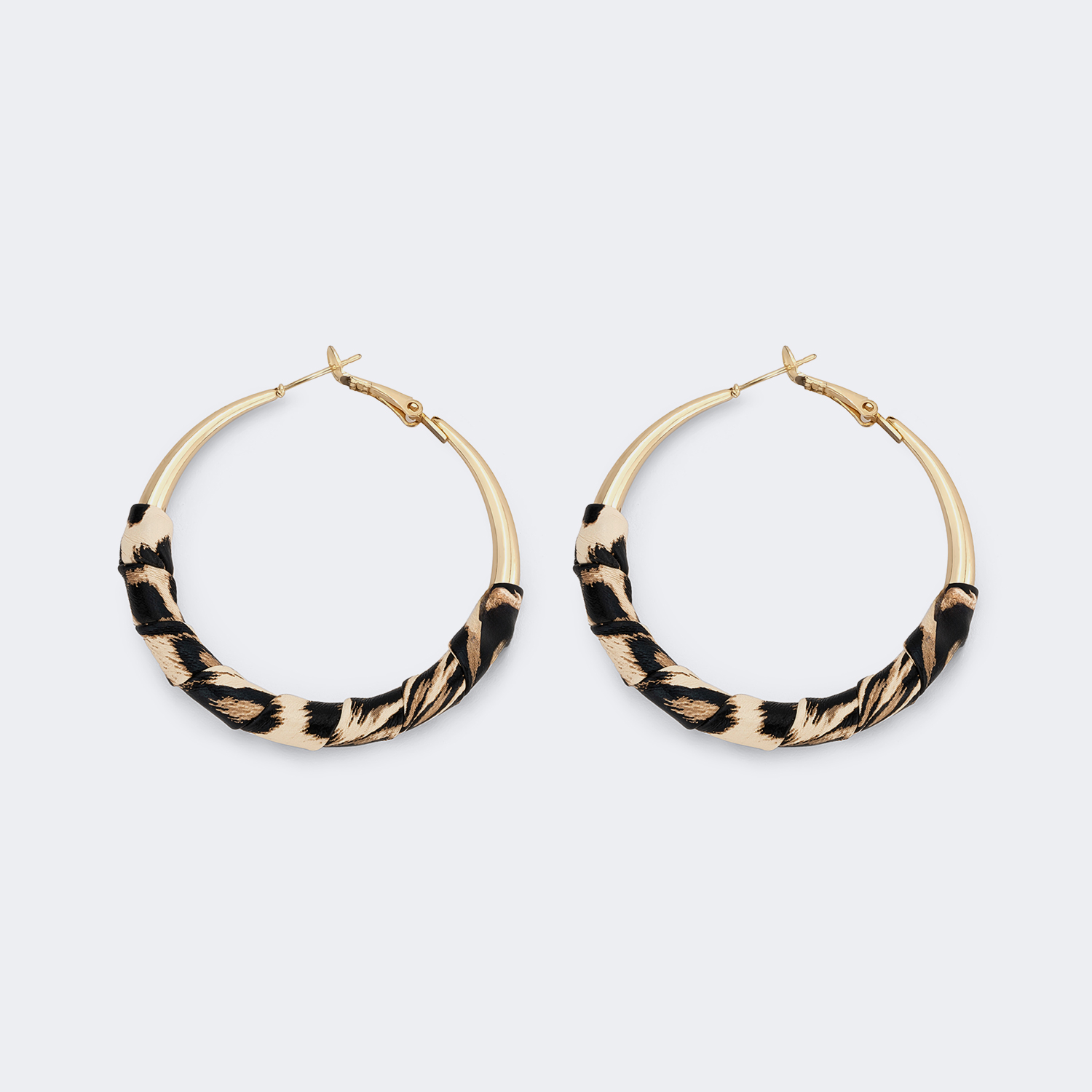 Tina Braun-Leo Ohrring1